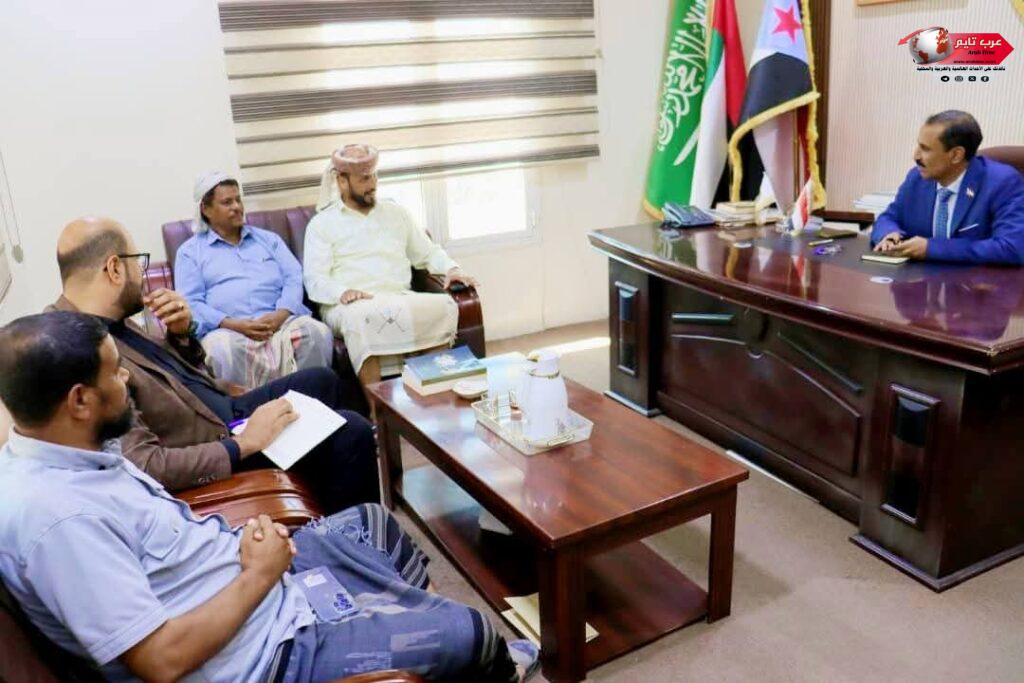 القائم بأعمال رئيس تنفيذية انتقالي حضرموت يطلع على مجمل الأوضاع بمديرية الشحر