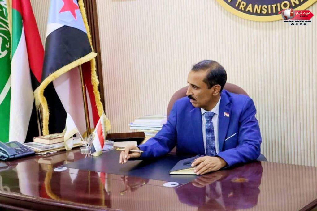 القائم بأعمال رئيس تنفيذية انتقالي حضرموت يطلع على مجمل الأوضاع بمديرية الشحر