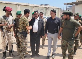 “الداؤودي” و”الحسيني” يتفقدان مستوى الأداء والإنضباط بالقطاع الثالث حزام أمني بمديرية المنصورة