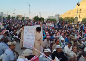 رئيس تنفيذية انتقالي الشحر يهنئ أبناء المديرية على نجاح المليونية ويشيد بالمشاركة الواسعة