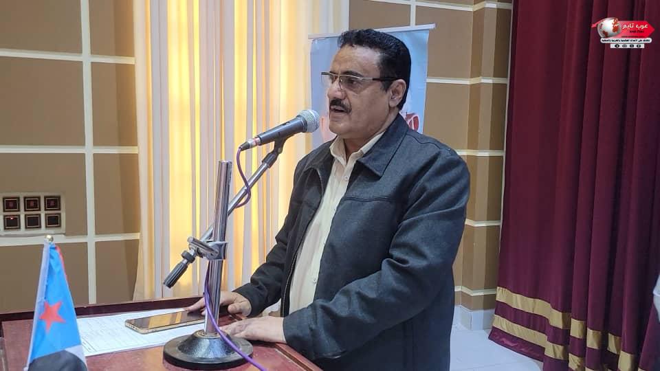 خلال إستقباله فريق التوجيه والرقابة الرئاسي.. 1 خلال إستقباله فريق التوجيه والرقابة الرئاسي..