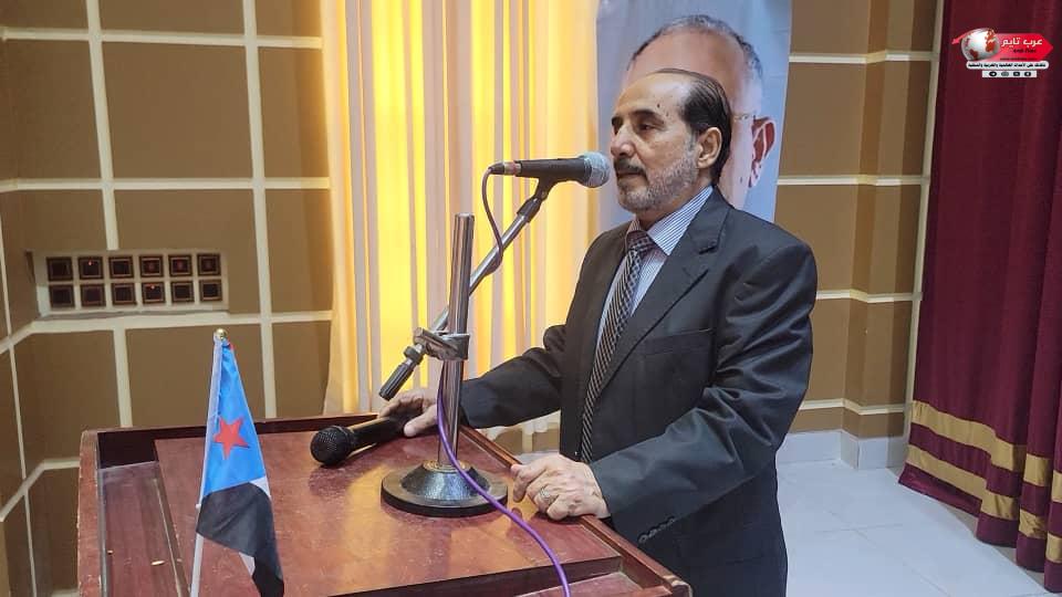 خلال إستقباله فريق التوجيه والرقابة الرئاسي.. 3 خلال إستقباله فريق التوجيه والرقابة الرئاسي..