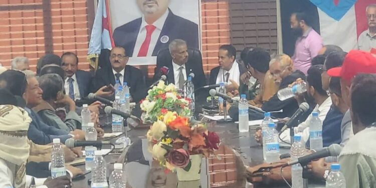 بحضور فريق التوجيه والرقابة الرئاسي السلطة المحلية بمحافظة لحج تؤكد تأييدها لقرارات الرئيس الزُبيدي وتجدد دعمها لإرادة شعب الجنوب العربي بحضور فريق التوجيه والرقابة الرئاسي السلطة المحلية بمحافظة لحج تؤكد تأييدها لقرارات الرئيس الزُبيدي وتجدد دعمها لإرادة شعب الجنوب العربي