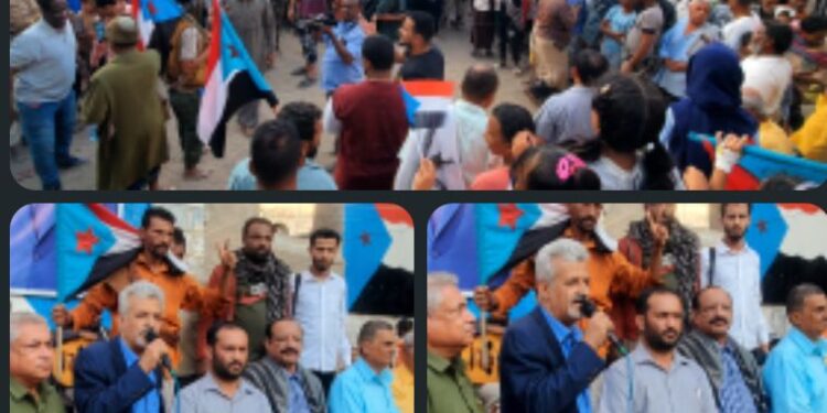 بحضور فريق التوجيه والرقابة الرئاسي .. ساحة الاعتصام بلحج تشهد مهرجانًا خطابيًا وفنيًا حاشدًا بحضور فريق التوجيه والرقابة الرئاسي .. ساحة الاعتصام بلحج تشهد مهرجانًا خطابيًا وفنيًا حاشدًا