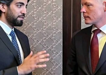 عمرو البيض: التحرك نحو حضرموت جاء لدواع أمنية ووطنية والحوار مرهون بإرادة الشعب الجنوبي . عمرو البيض: التحرك نحو حضرموت جاء لدواع أمنية ووطنية والحوار مرهون بإرادة الشعب الجنوبي .