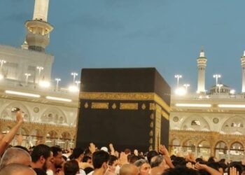 ضيوف الرحمن حين تتحول العمرة من سكينة الروح إلى كسرة قلب بسبب “جشع الوكالات” ضيوف الرحمن حين تتحول العمرة من سكينة الروح إلى كسرة قلب بسبب “جشع الوكالات”