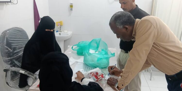 جولة تفقدية لمدير مستشفى الحامي النموذجي الأستاذ سعيد البحسني على أقسام المستشفى جولة تفقدية لمدير مستشفى الحامي النموذجي الأستاذ سعيد البحسني على أقسام المستشفى