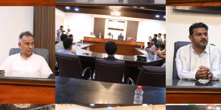 غضب متصاعد ..الأندية في عدن ترفض إعادة القرعة وتطالب اتحاد الكرة بالتراجع الفوري عن قراراته غضب متصاعد ..الأندية في عدن ترفض إعادة القرعة وتطالب اتحاد الكرة بالتراجع الفوري عن قراراته