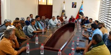 اليزيدي يترأس لقاءً قبلياً موسعاً لعدد من مشائخ وقبائل لحج بالعاصمة عدن