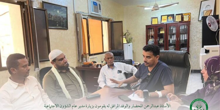 مؤسسة الهجرة تزور مدير عام الشؤون الاجتماعية والعمل بالعاصمة عدن