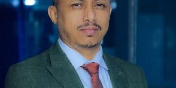 التشكيك في القضايا الوطنية، وفي الناس الذين يؤمنون بها، لا يقوم به إلا أنصاف الرجال.