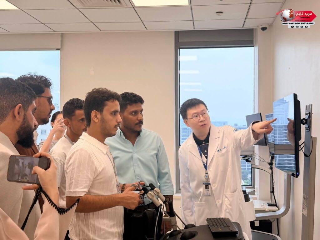 وفد جامعة عدن يواصل برنامجه العلمي في الصين بزيارات تجمع بين الطب والتكنولوجيا والثقافة 1 وفد جامعة عدن يواصل برنامجه العلمي في الصين بزيارات تجمع بين الطب والتكنولوجيا والثقافة
