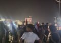 جماهير غفيرة من أبناء مديرية الشحر تتوافد تزامنًا مع كلمة الرئيس القائد عيدروس الزبيدي والذكرى الـ63 لثورة 14 أكتوبر المجيدة جماهير غفيرة من أبناء مديرية الشحر تتوافد تزامنًا مع كلمة الرئيس القائد عيدروس الزبيدي والذكرى الـ63 لثورة 14 أكتوبر المجيدة